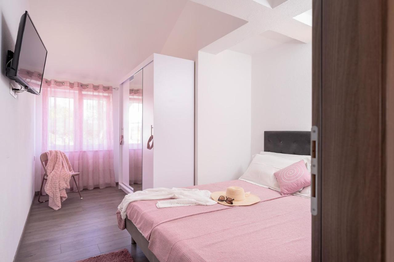 Guest House Marinna Врбоська Екстер'єр фото